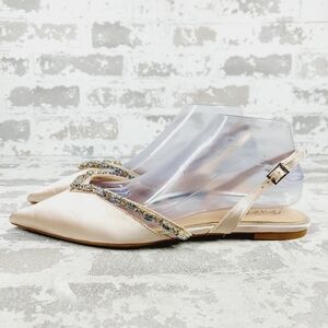 New Jewel Badgley Mischka Camden Wide Champagne Buckle Up Flats C565